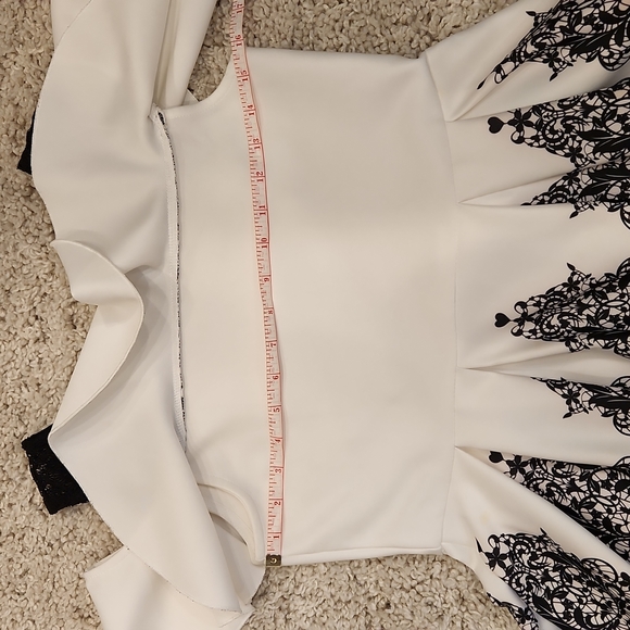 Beautiful Girls Dress Size 12 - Picture 9 of 10